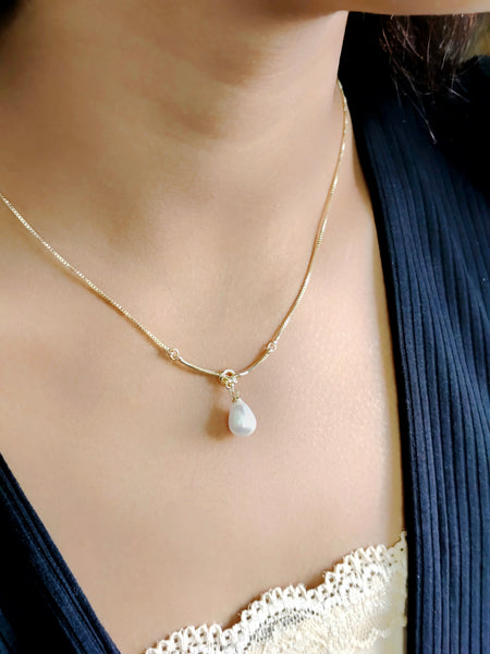 Dainty Droplet Pendant